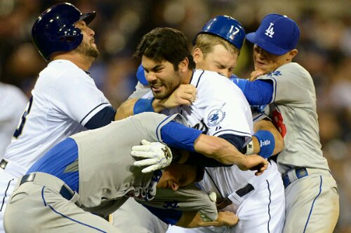 mlb_u_padres-dodgers_mb_600.jpg image